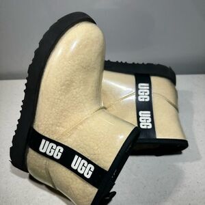 Ugg Classic Clear Mini Waterproof Boots - Natural /Black 1113190 Women’s Size 4